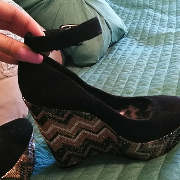 Jessica Simpson wedges - Picture 2 of 4